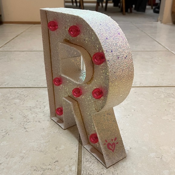 Light-Up Letter R - Picture 7 of 13